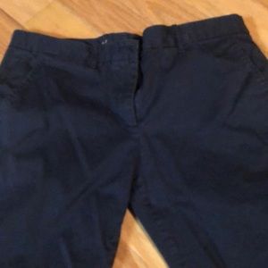 Gap navy broken in khaki’s